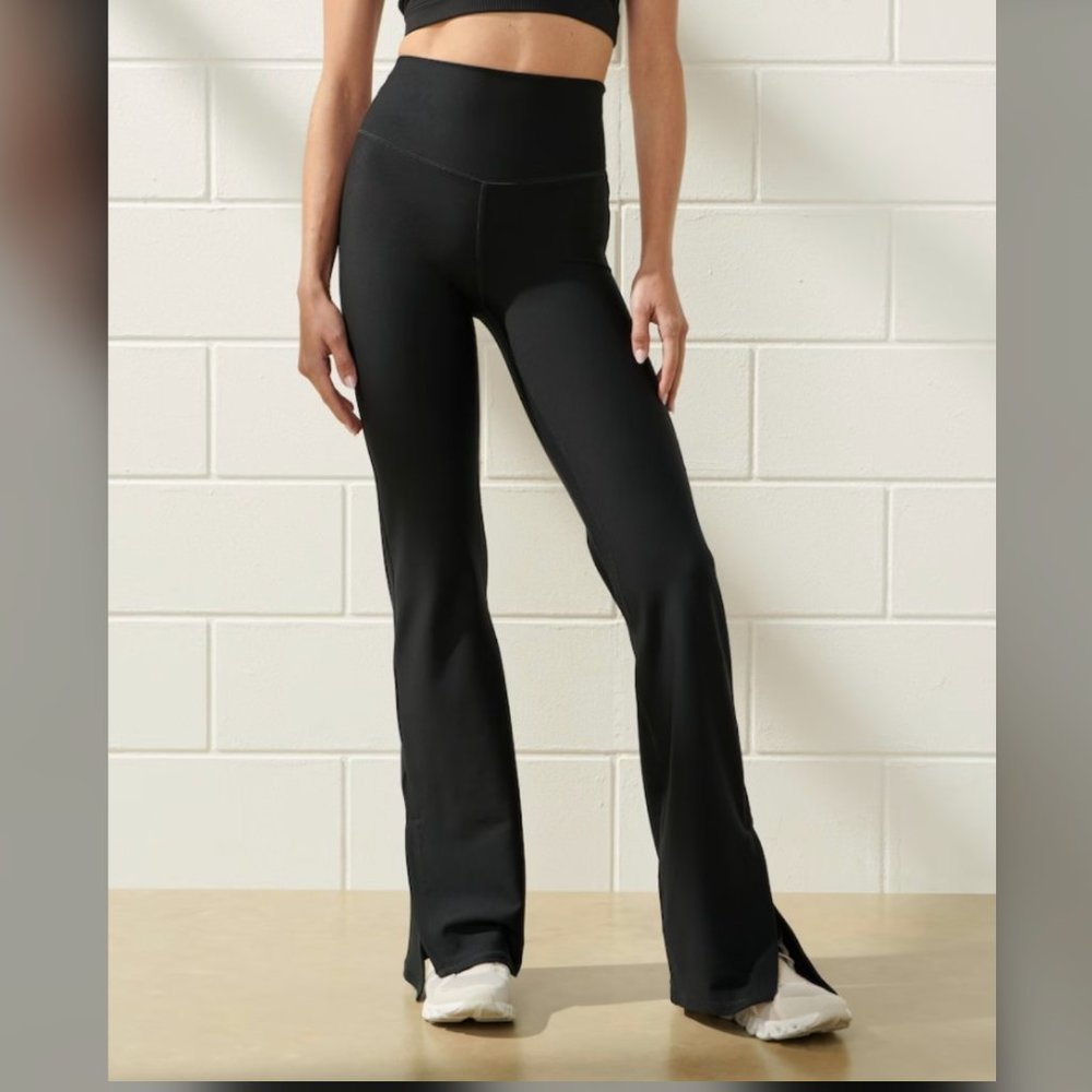 *NEW WITH TAGS* Abercrombie Flare Leggings with Slit Hem